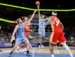 Hawks Grizzlies Basketball