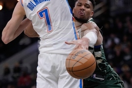 Thunder Bucks Basketball