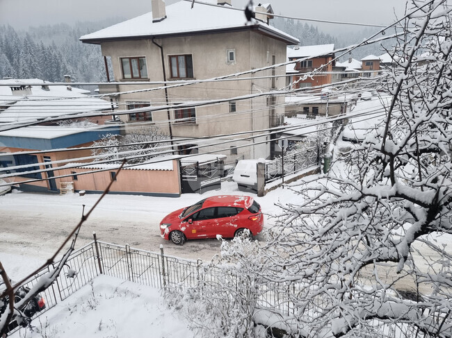 През проходите Превала, Рожен и Печинско е ограничено движението на тежкотоварни автомобили