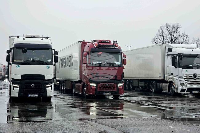 Интензивно е движението на граничните пунктове „Капитан Андреево“ и „Лесово“ за товарни автомобили