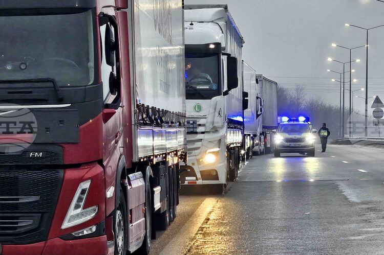 Truck Queues Continue at Kapitan Andreevo Border Crossing, Waiting Time 15-20 Hours