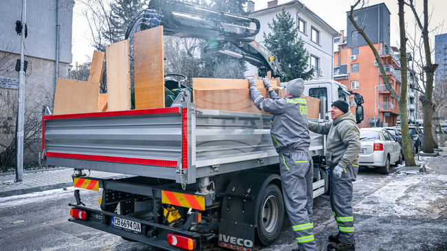 Натрупаните в началото на месеца количества отпадъци в „Слатина“, „Подуяне“ и „Люлин“ са в голяма степен почистени, посочиха от Столичната община