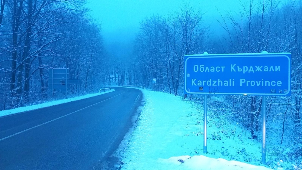 АПИ: 475 снегорина обработват републиканските пътища. Обстановката е спокойна, шофирайте внимателно