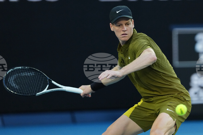 Яник Синер даде само седем гейма по пътя си към третия кръг на Откритото първенство на Австралия, Стан Вавринка записа рекордна победа