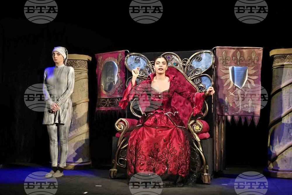 Добрич - „Снежанка и седемте джуджета" - спектакъл