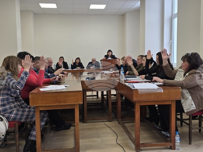 Корекции в приходната и разходната част на бюджета направиха общинските съветници в Мизия 