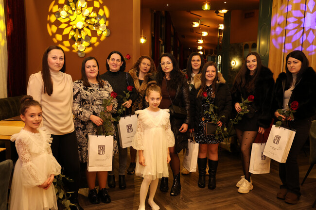 Община Банско празнува Бабинден и деня на родилната помощ