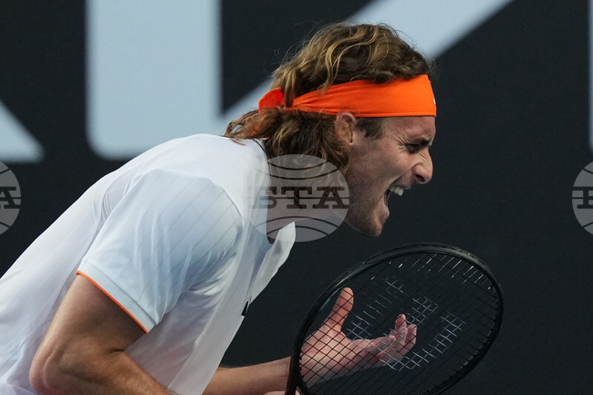 Стефанос Циципас и Фабиан Морожан се класираха за втория кръг на турнира по тенис в Мадрид