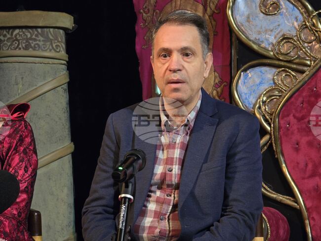 Държавният куклен театър в Добрич планира нови премиери през 2026 година, съобщи заместник-директорът Румен Куртев