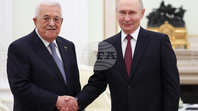 Путин каза по време на срещата си с Абас, че Русия е готова да даде 1 милиорд долара на Съвета за мир в подкрепа на палестинския народ