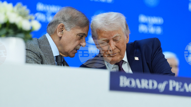 Ройтерс: Пакистан разчита на връзките си със САЩ и Иран, за да играе ролята на потенциален посредник за мир