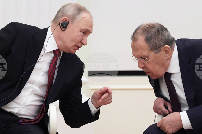 Зеленски не иска да сключи мирно споразумение, защото това ще сложи край на кариерата му, заяви Лавров