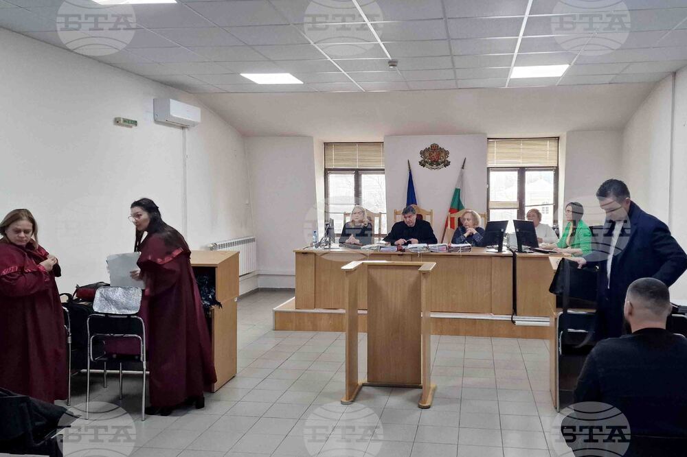 В Районния съд в Пловдив продължава делото "Дебора", адвокатите на подсъдимия Георгиев заявиха, че процесът е режисиран