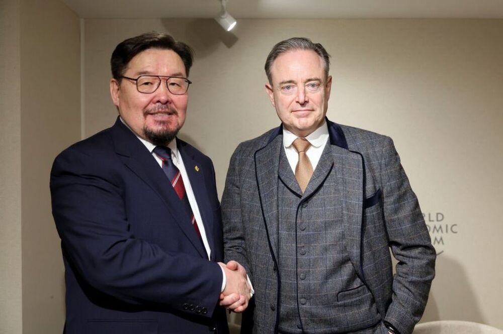 МОНЦАМЕ: Монголският премиер се срещна с белгийския си колега в Давос