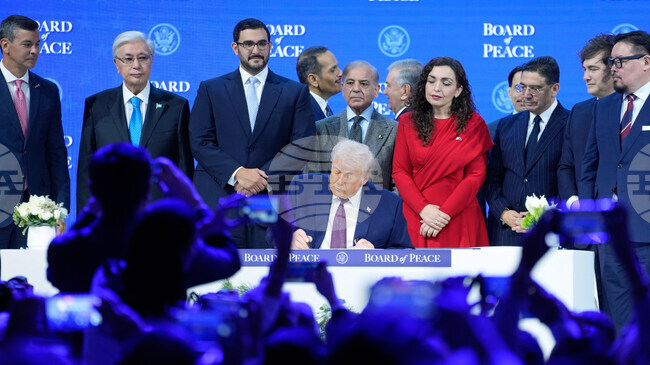 Гърция ще бъде представена от заместник-министъра на външните работи на заседанието на Съвета за мир, в което ще участва като наблюдател