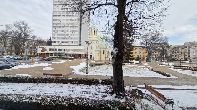 Пътната обстановка е спокойна на територията на община Перник след падналия сняг тази нощ