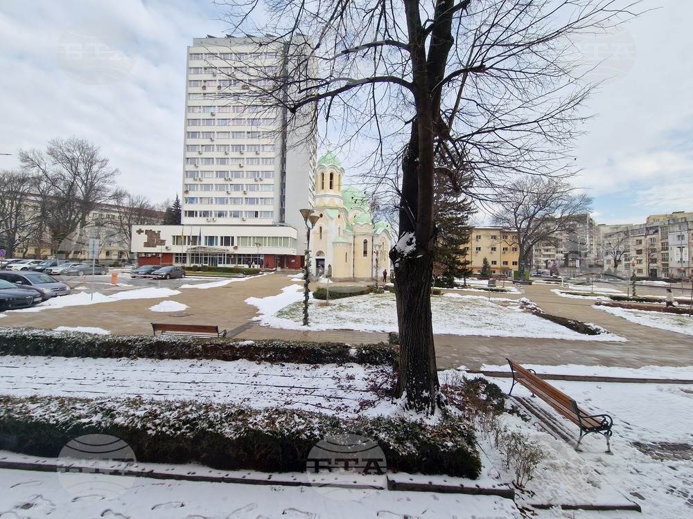 Пътната обстановка е спокойна на територията на община Перник след падналия сняг тази нощ