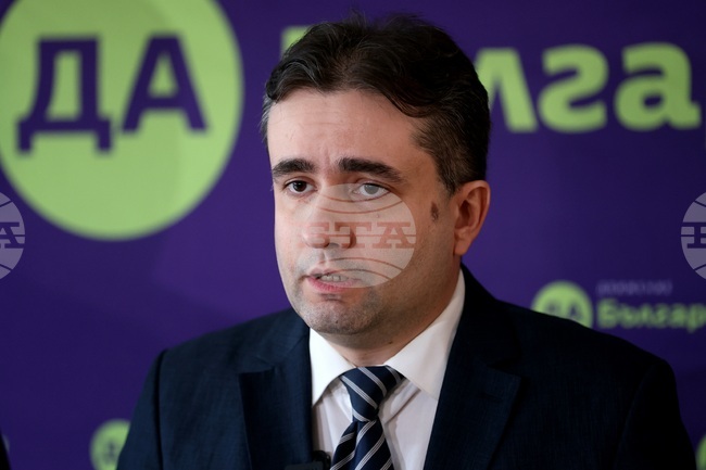 Има много въпроси, на които Радев да отговори, каза Божидар Божанов от „Да, България“