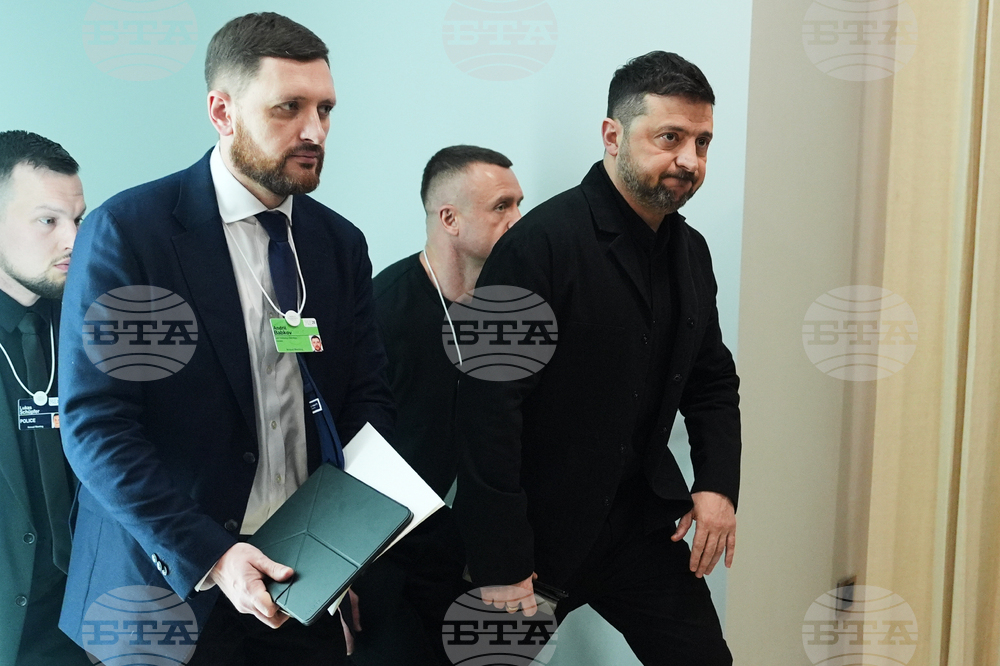 Зеленски проведе консултации с украинската делегация, която ще участва в преговорите в ОАЕ