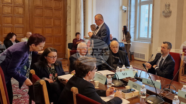 Предложения за промени, свързани с профилактичните прегледи, болничната храна, национални здравни програми прие комисията по здравеопазване