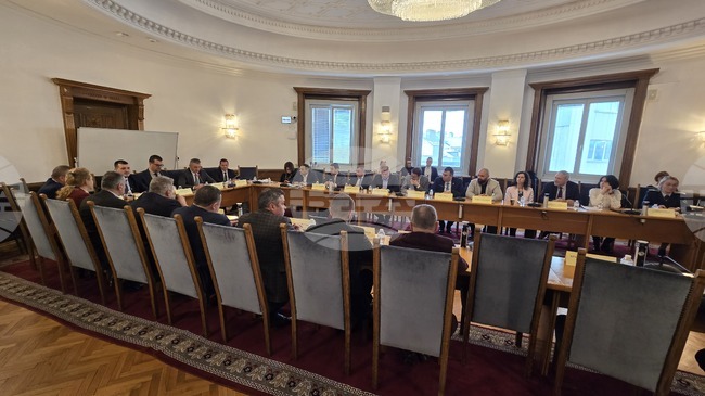 Промени в Закона за гражданското въздухоплаване бяха приети на първо четене от транспортната комисия в Народното събрание