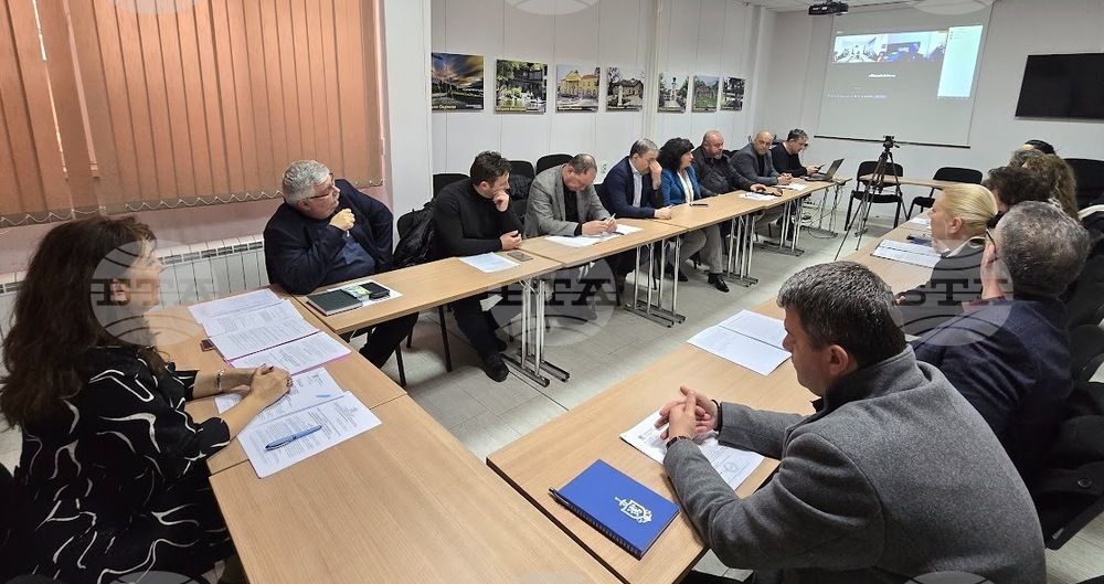 Въвеждането на еврото в област Пазарджик протича без напрежение и съществени нарушения, бе докладвано на първото заседание на Областния координационен център