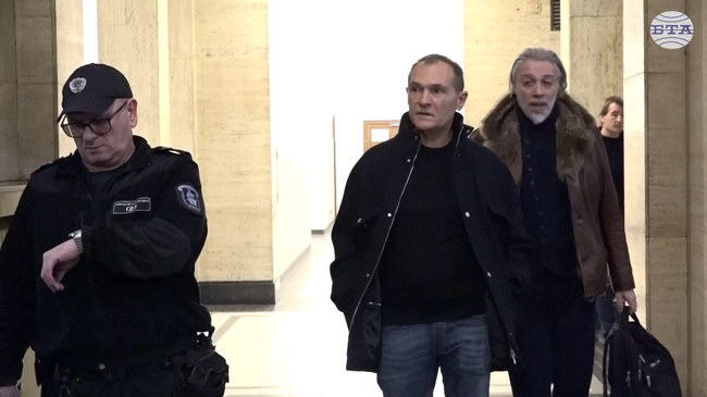 Все още се очакват новите експертизи по т.нар. хазартно дело срещу Васил Божков и група