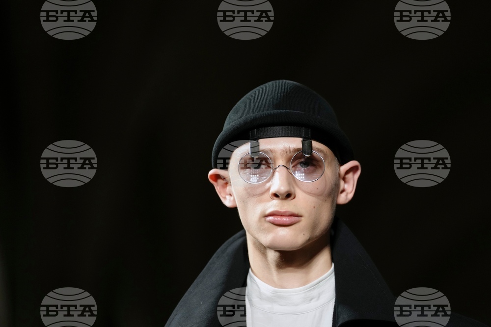 APTOPIX France Fashion Issey Miyake F/W 26/27