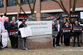 Scores Rally to Block Florida Move to Cut Lifesaving AIDS Treatment for 16,000 Patients (AHF)