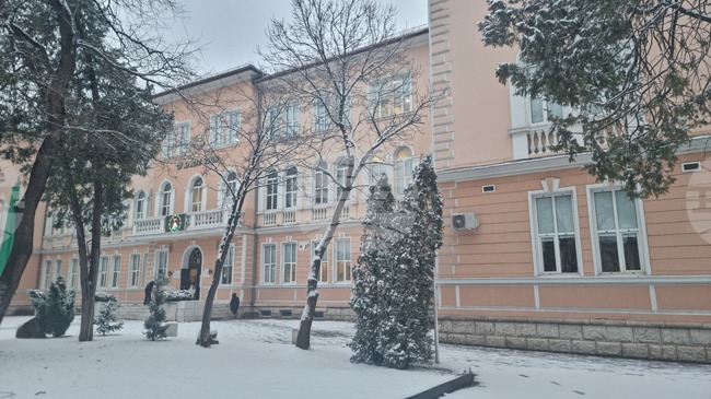 Демографският спад е водещ мотив за намаляване на броя паралелките в СУ „Христо Ботев“ във Враца, посочват от Общината