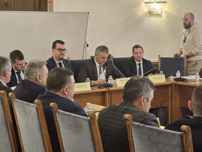 Кирил Добрев: Транспортна комисия прие ключови предложения с пряк ефект върху безопасността и ежедневието на гражданите 