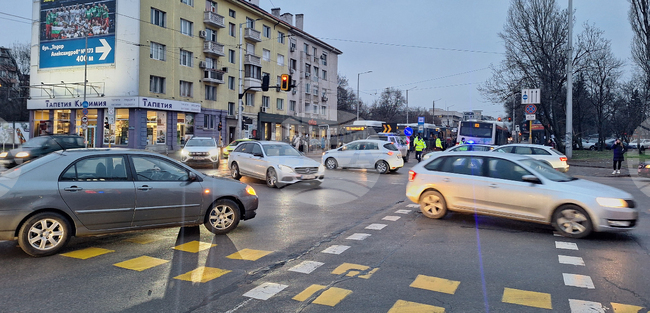 Столица - аварирал автобус