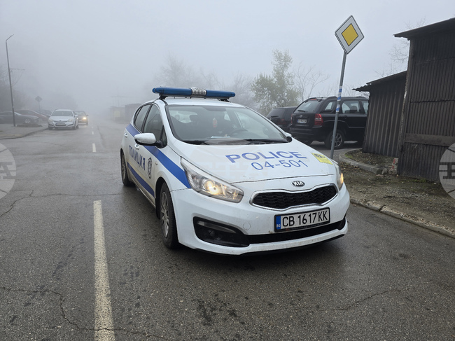Полицията в Свищов установи 53-годишен мъж, повредил лек автомобил