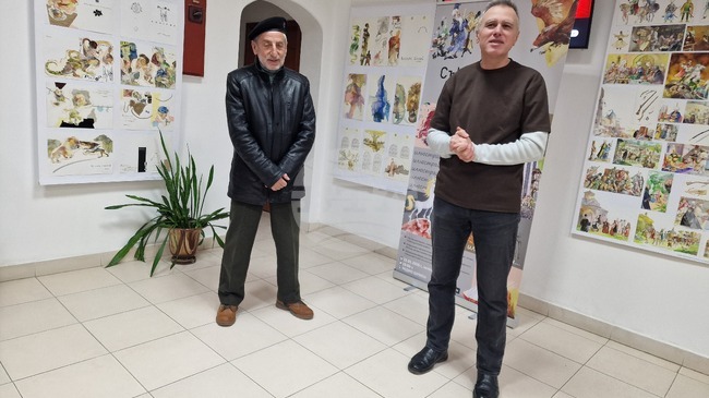 Изложба с илюстрации на художника Чавдар Драгиев, озаглавена „Съкровището от сандъка", бе открита в Шумен