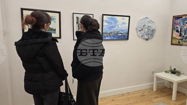 Изложба, посветена на 50-годишнината на Националната художествена гимназия „Цанко Лавренов“, бе открита в Пловдив