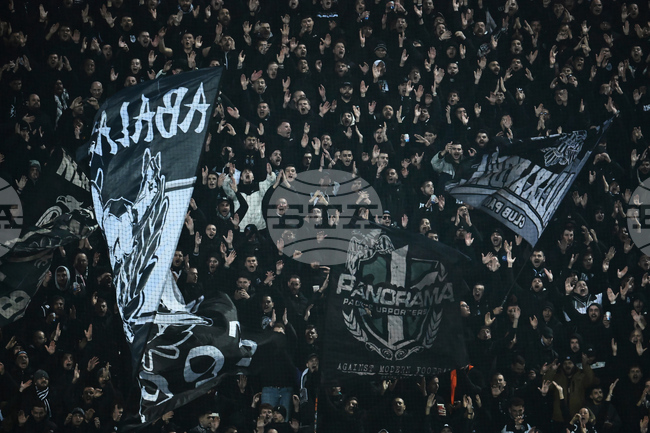 Седем привърженици на ПАОК са загинали при инцидент, пътувайки за мача на тима срещу Олимпик Лион