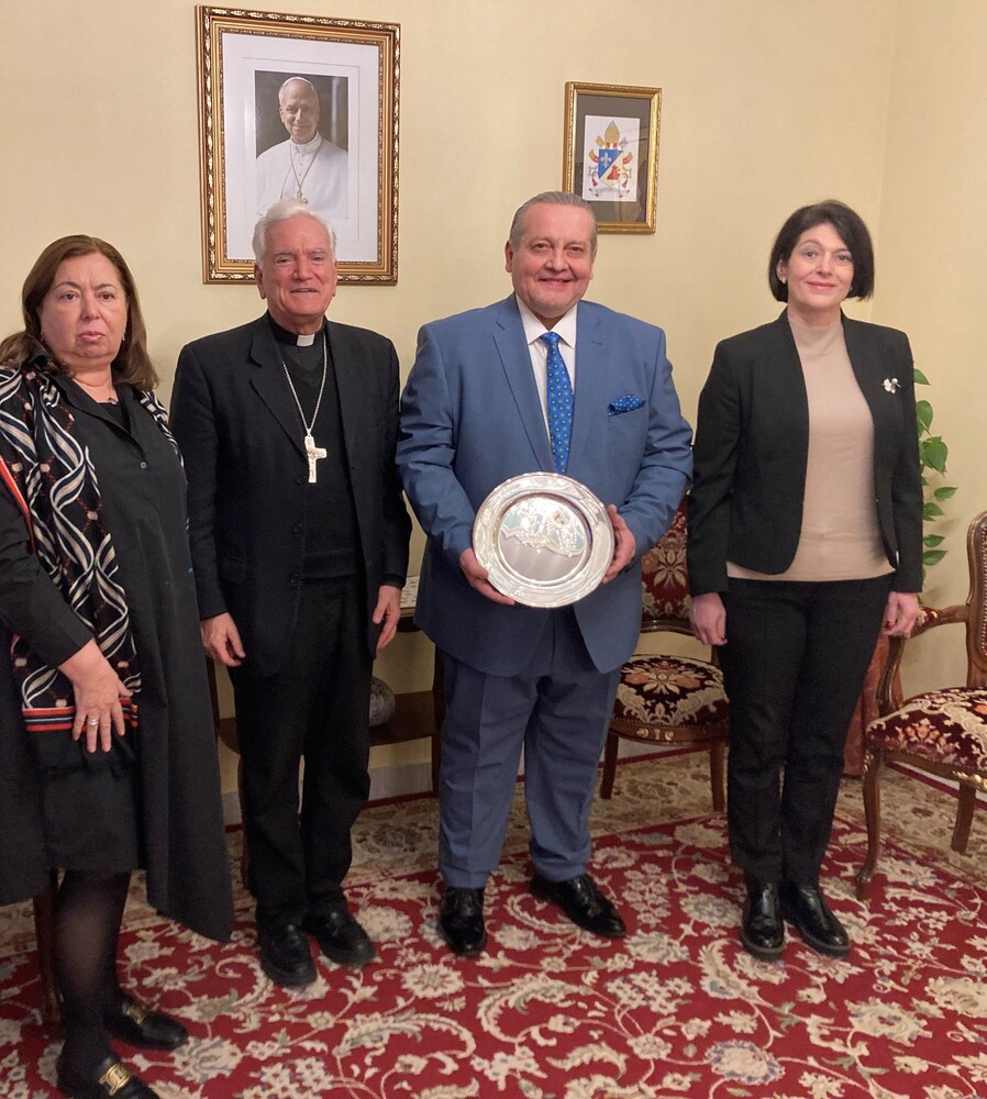 Посланик Васил Петков получи отличие от доайена на дипломатическия корпус в Словашката република