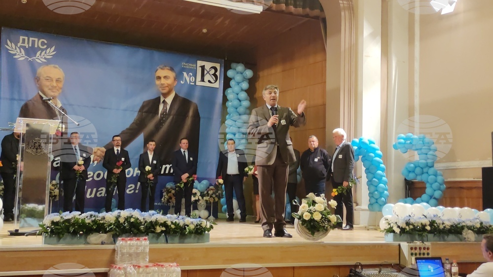 Мустафа Карадайъ в Шумен: Първата ни задача е да спрем обедняването. Носим отговорност пред Родината