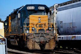 Earns CSX