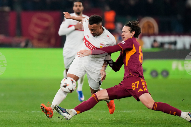 Рома вкара два гола на Щутгарт, Ница постигна първа победа в Лига Европа и се измъкна от дъното