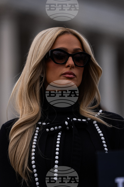 Paris Hilton Forged Images