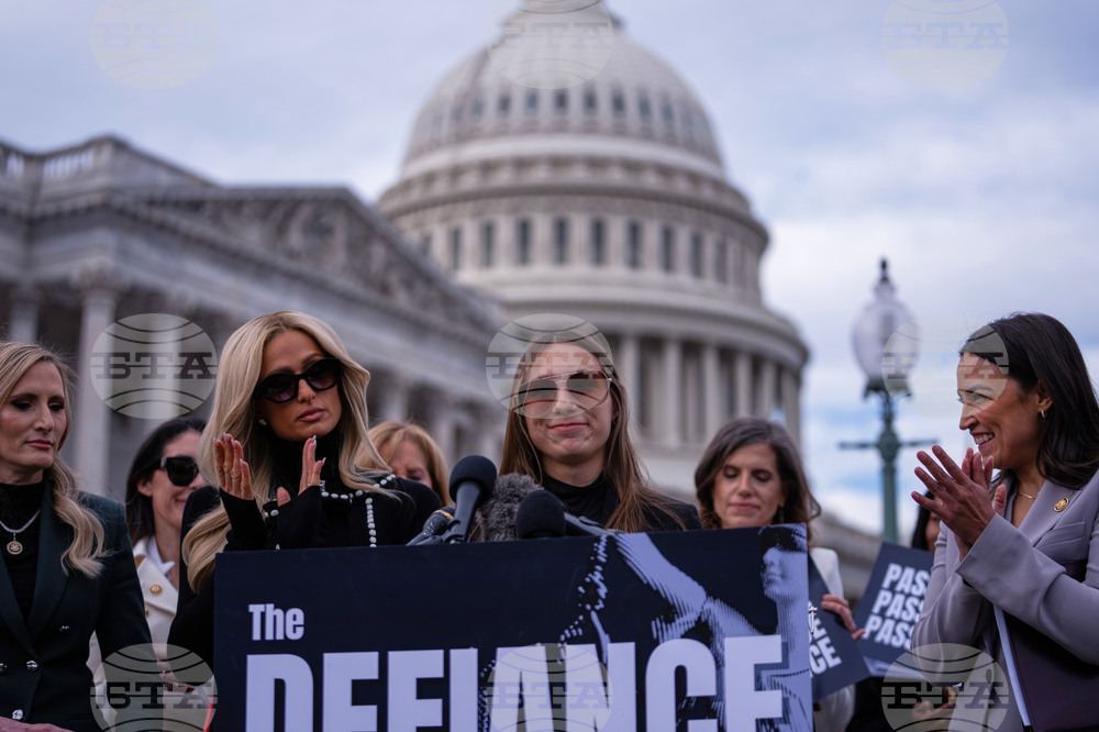 Paris Hilton Forged Images