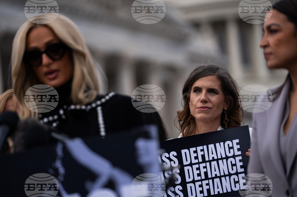 Paris Hilton Forged Images