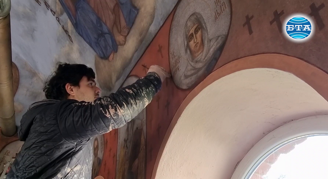 В параклиса „Свети Мина“ в Сливен бяха реставрирани стенописи на иконописеца и резбар Атанас Кавръков