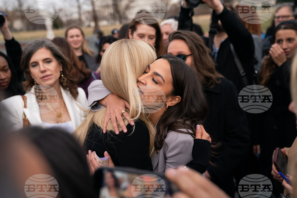 Paris Hilton Forged Images