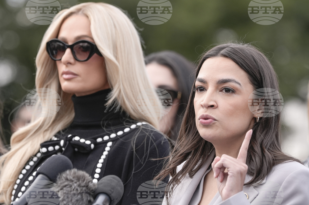 Paris Hilton Forged Images