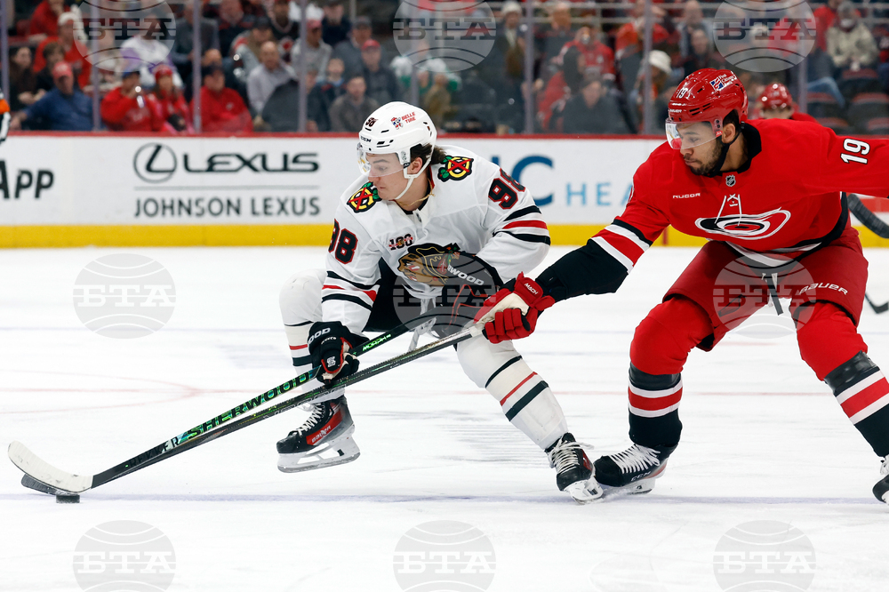 Blackhawks Hurricanes Hockey