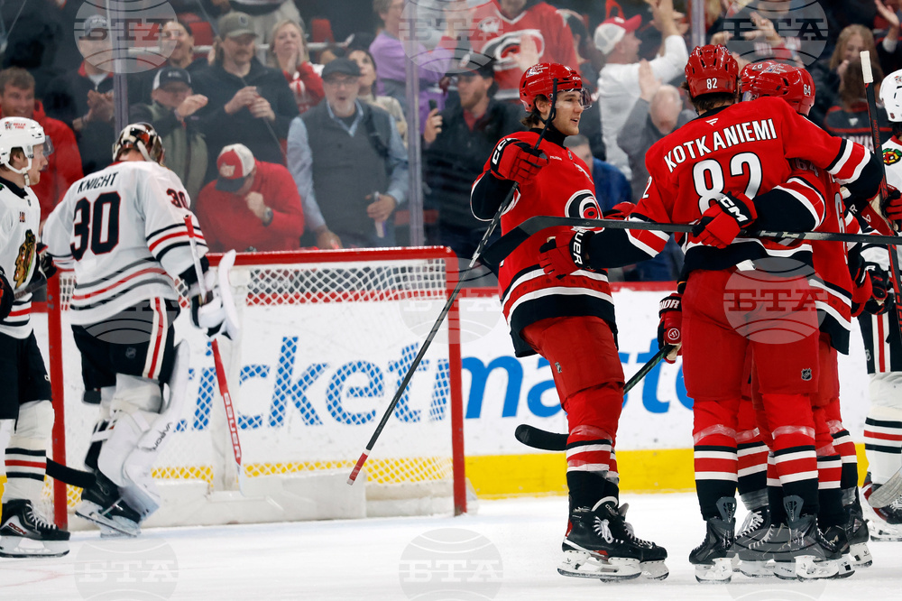 Blackhawks Hurricanes Hockey