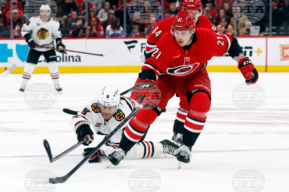 Blackhawks Hurricanes Hockey