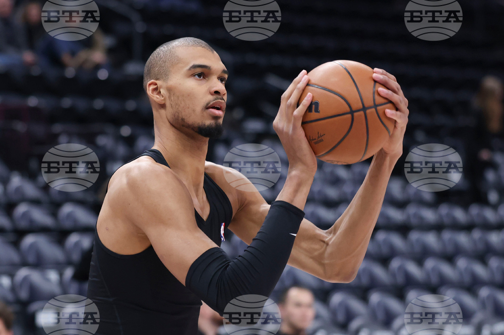 Spurs Jazz Basketball